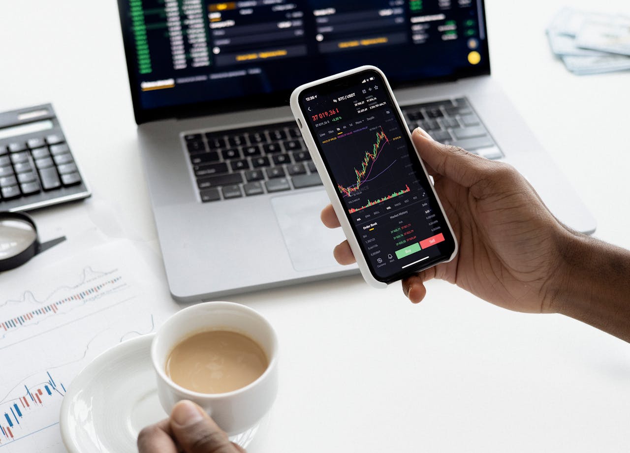 How US Expats Should Respond to Market Volatility